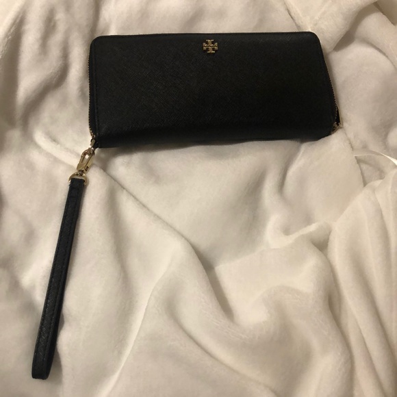 Tory Burch Wallet! - Picture 1 of 7